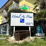 فندق Ai Pini غرادو