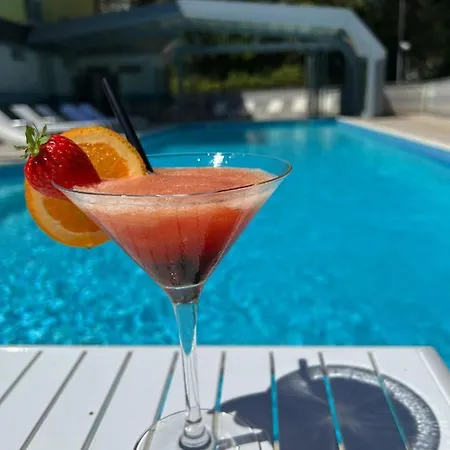 Ai Pini Otel