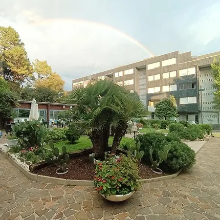 Otel Ai Pini
