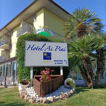 Otel Ai Pini 3*
