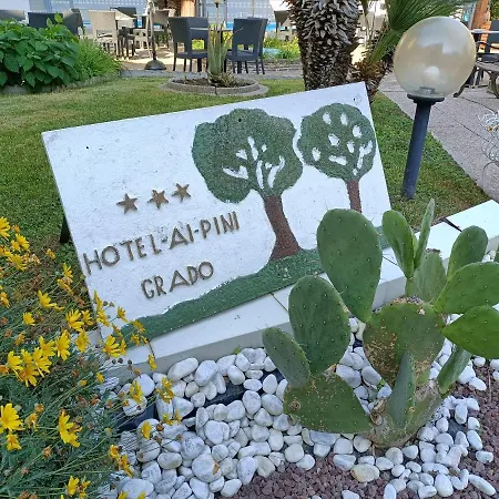 Ai Pini Otel 3*