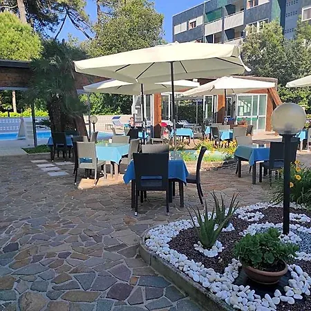 Hotell Ai Pini 3*