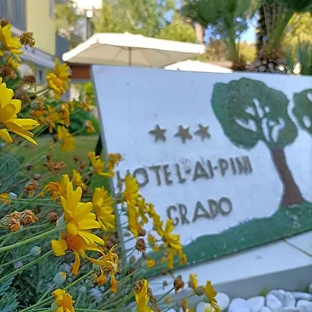 Ξενοδοχείο Ai Pini 3*