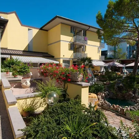 Ai Pini Hotel